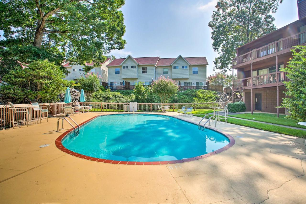 Sunny Hotspot At North Shore Condos! Appartement Hot Springs